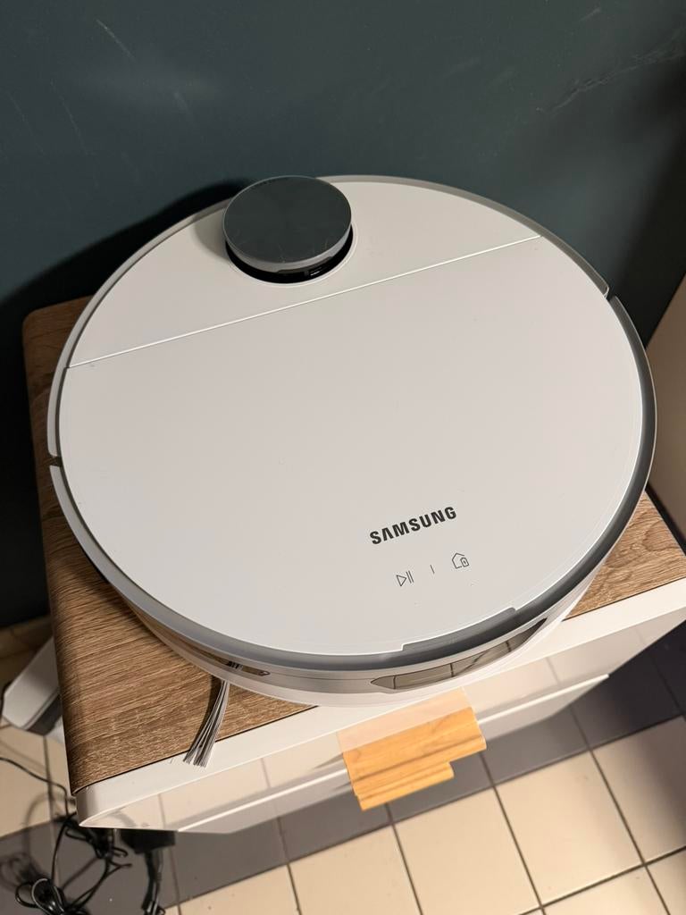 Aspirateur robot Samsung Jet Bot VR30T80 (01/2024), Enlèvement ou Envoi, Comme neuf, Réservoir