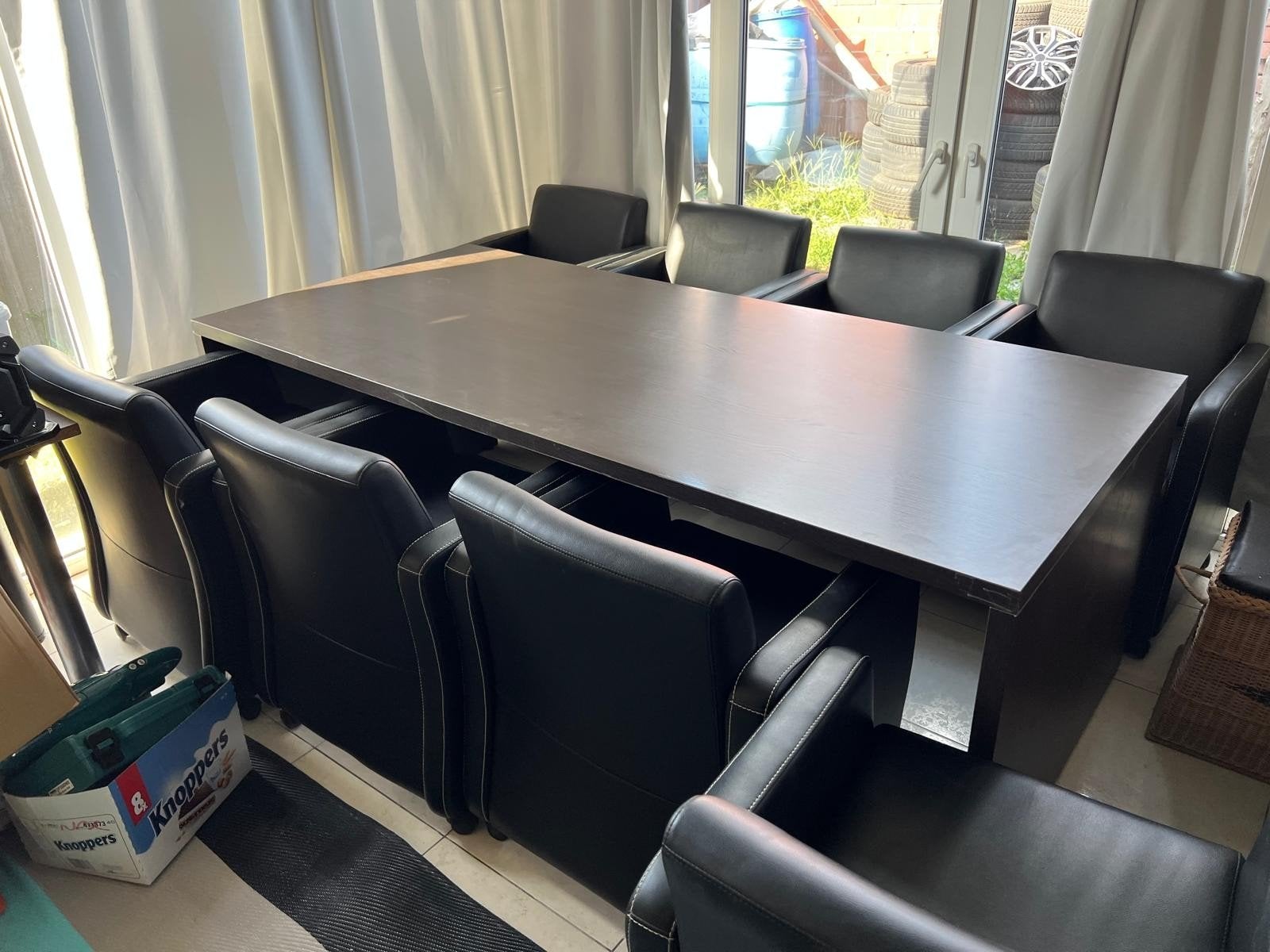 tafel met 8 stoelen op wielen, Enlèvement, Table