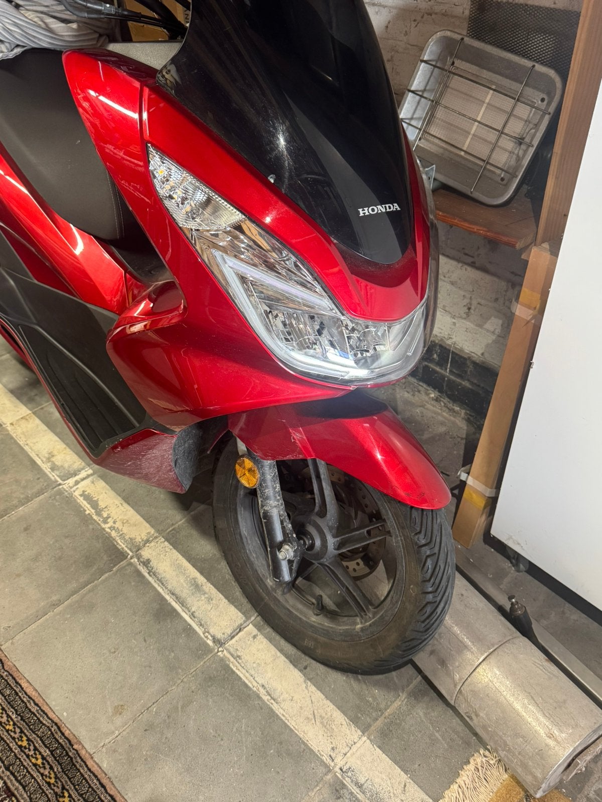 Pcx honda 125 cc, Fietsen en Brommers, Ophalen, Zo goed als nieuw