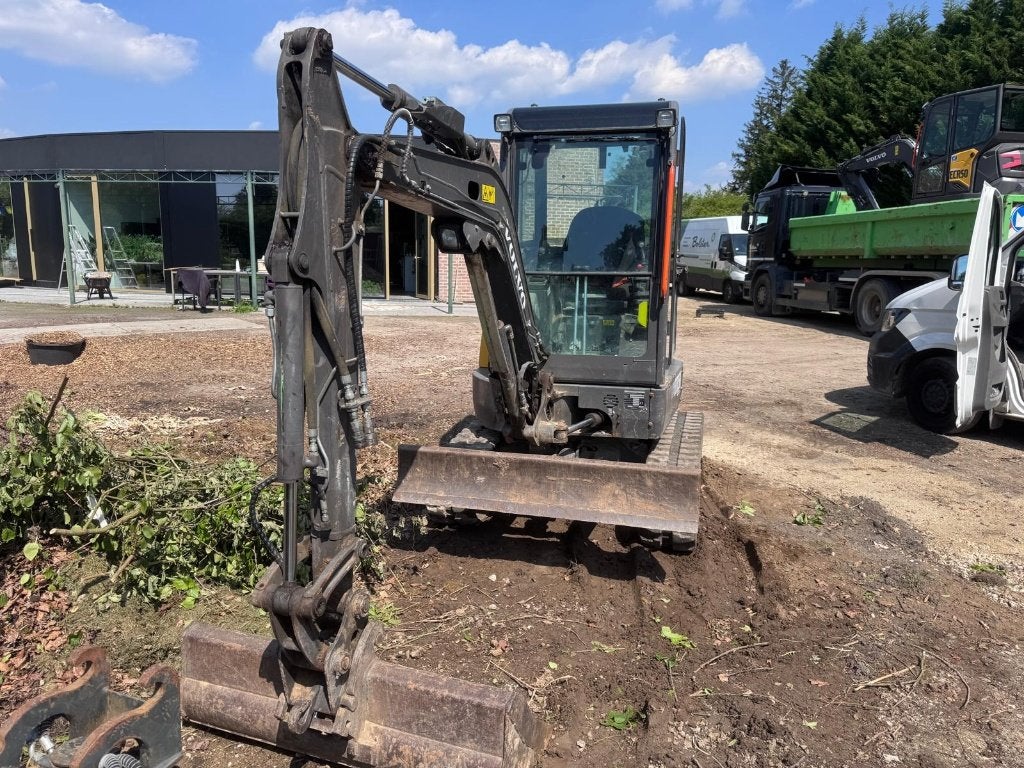 Minigraver Volvo 2,5 ton, Services & Professionnels, Entrepreneurs