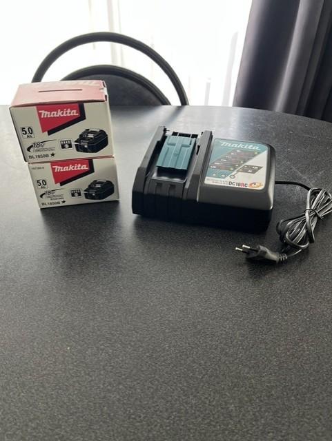 MAKITA BATTERIJEN BL1850B+ LADER DC18RC (nieuw en origineel), Ophalen, Nieuw