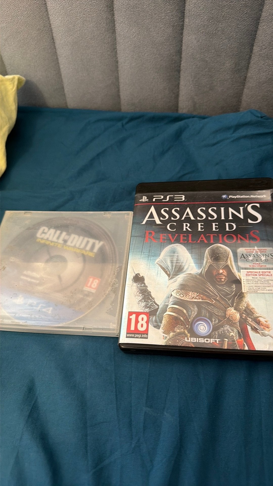 CallofDutyModern WarfarePS4 Assassin's Creed Revelations PS3, Games en Spelcomputers, Ophalen, Zo goed als nieuw