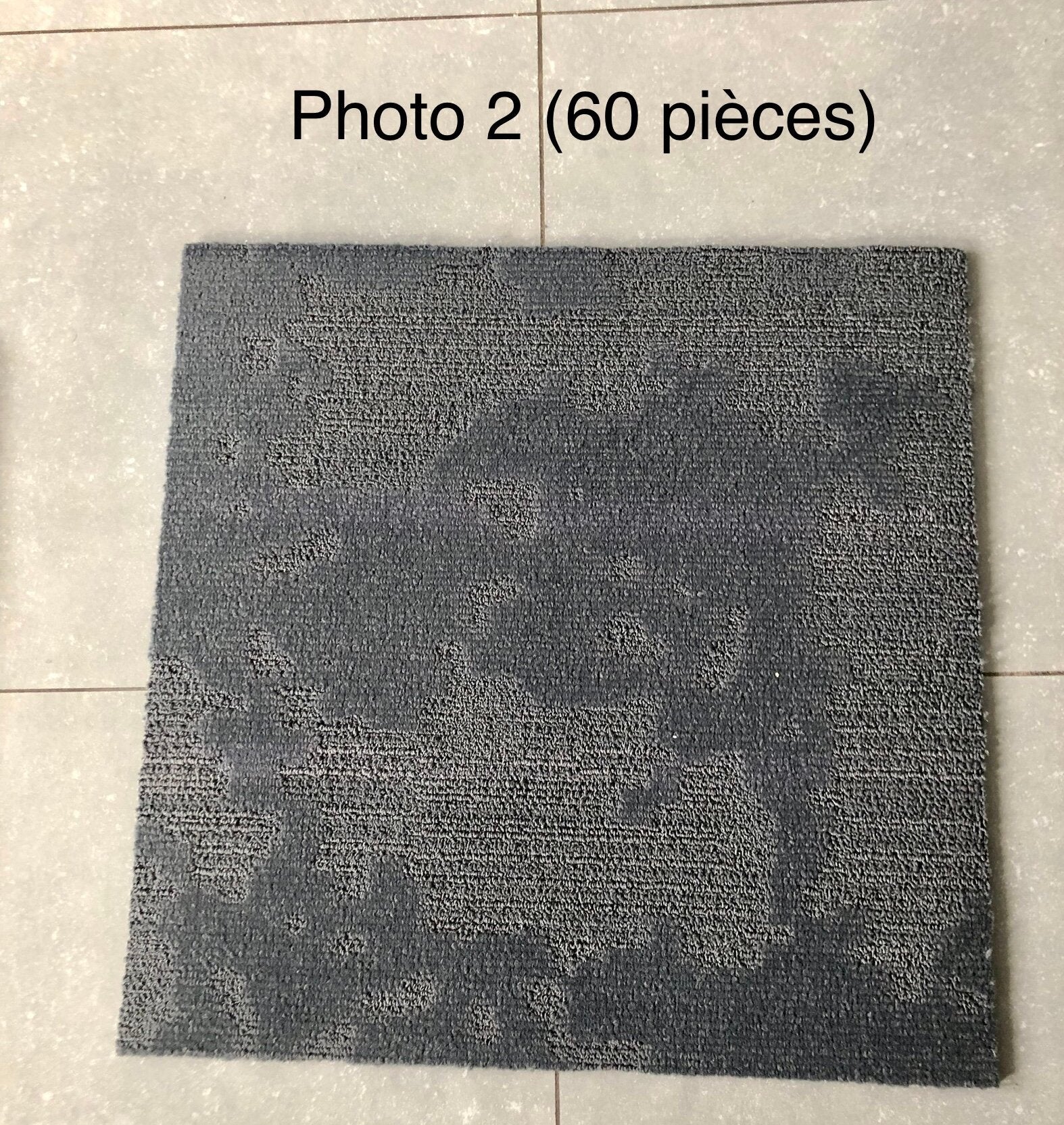 Dalles de tapis à poser, dimensions (50x50cm) neuf 3€/piece, Enlèvement, Neuf