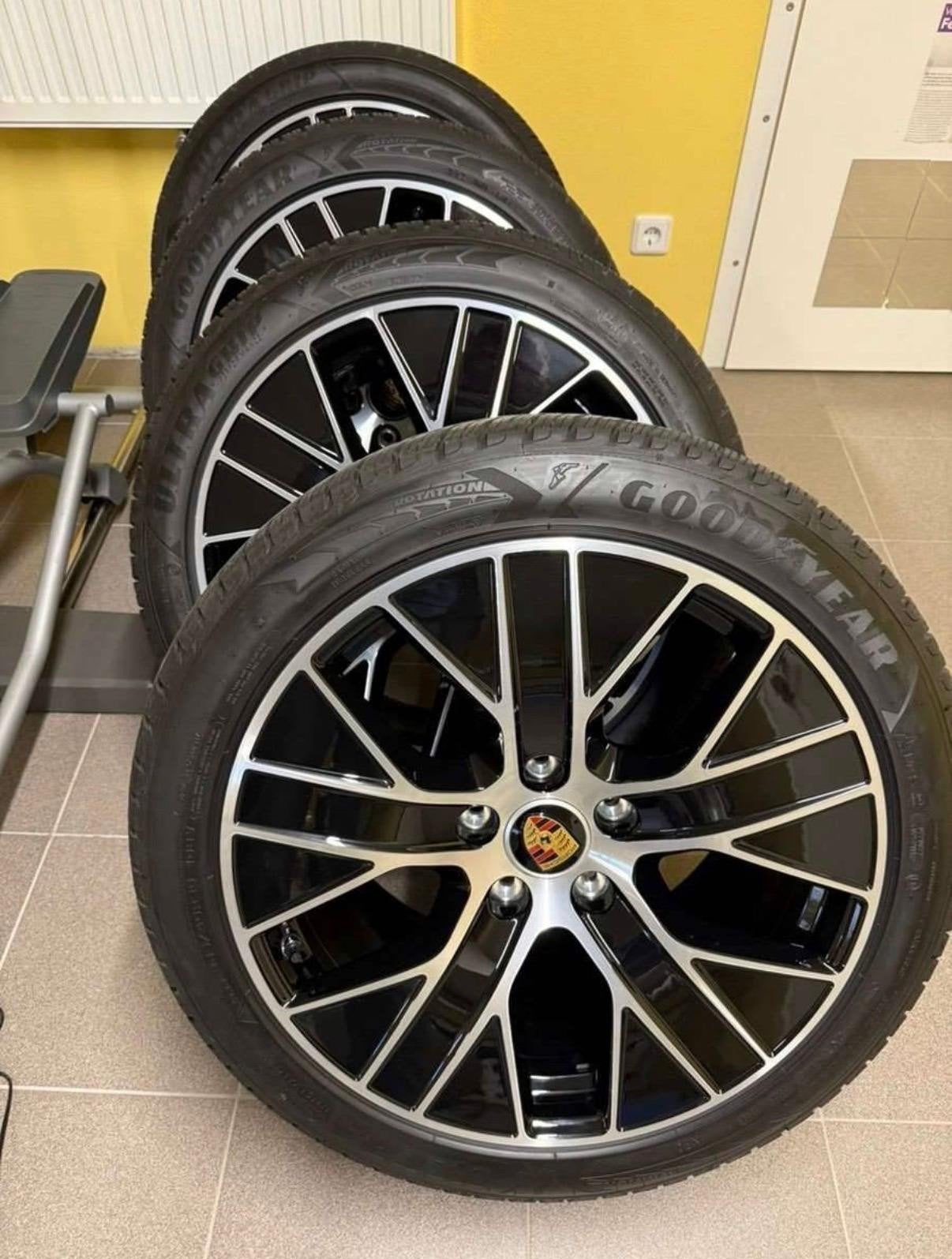 Jantes porsche taycan aero 20 pouces original avec pneus, Autos : Pièces & Accessoires, Pneus & Jantes, Pneus et Jantes, Pneus été