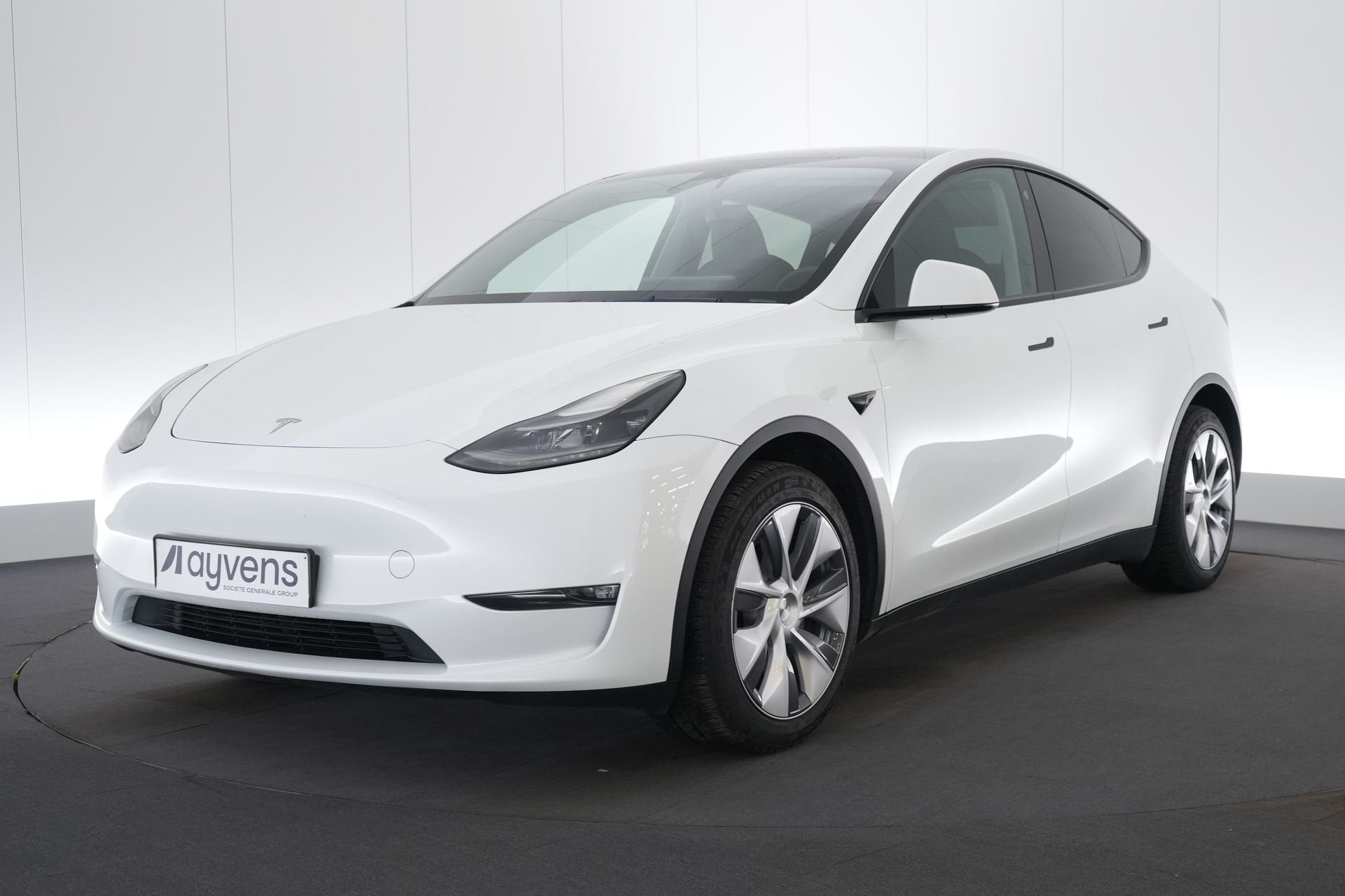 (2DNK762) TESLA MODEL Y, Auto's, Tesla, Gebruikt, 373 pk, Wit, Leder