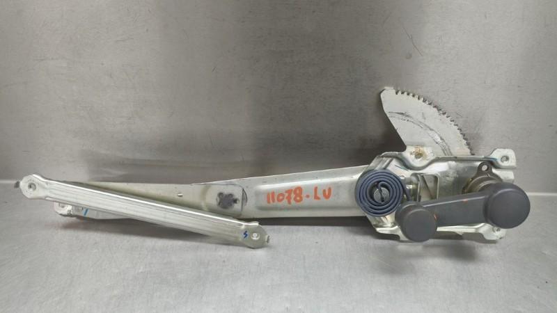 RAAMMECHANIEK LINKS VOOR Suzuki Alto (01-2009/-), Gebruikt, Dhr. M. Roggen, Marinus@Japoto.nl, Stadsweg 37 37
9917 PV  WIRDUM GR., NL