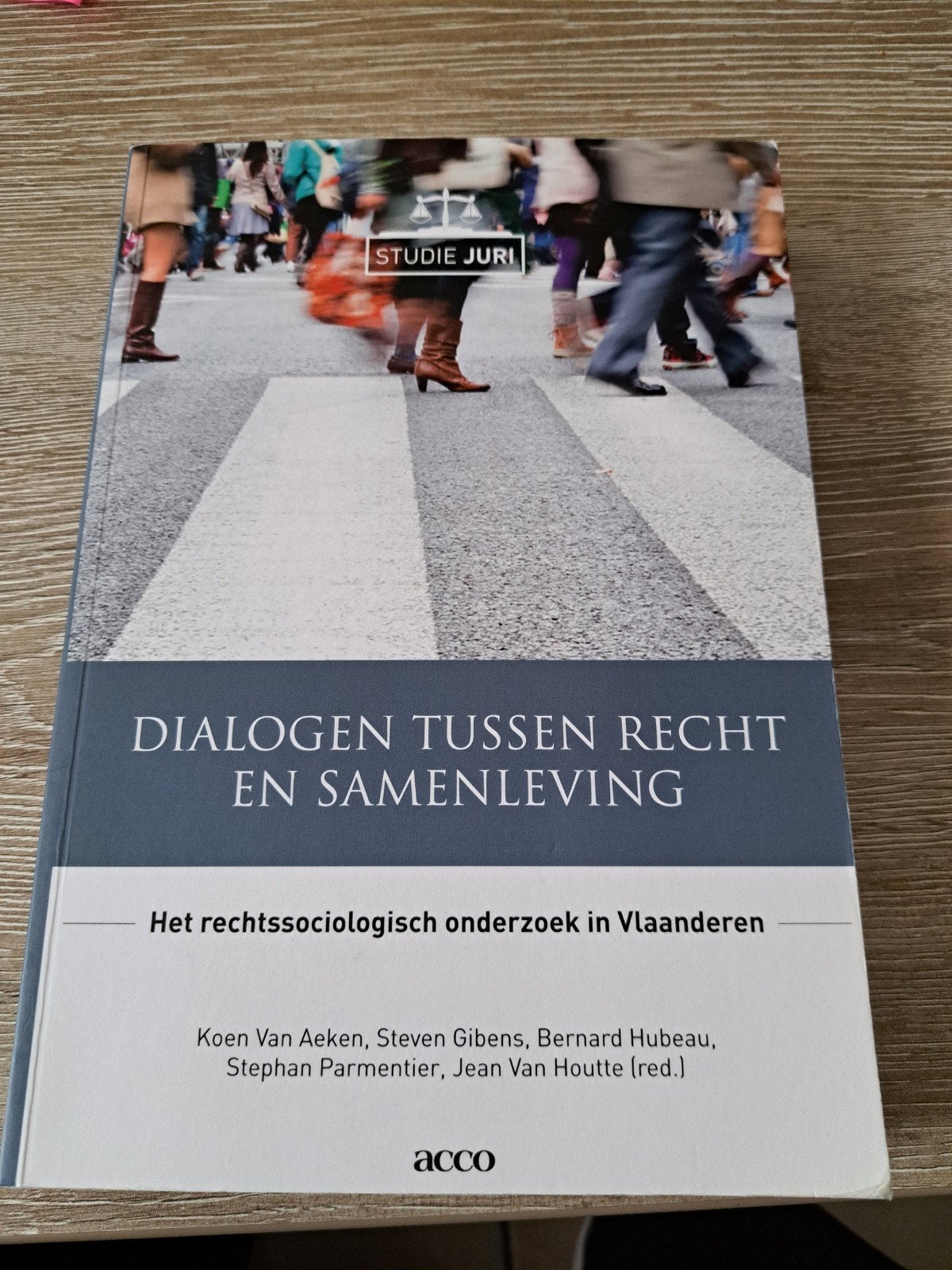 Dialogen tussen recht en samenleving, Boeken, Ophalen, Zo goed als nieuw