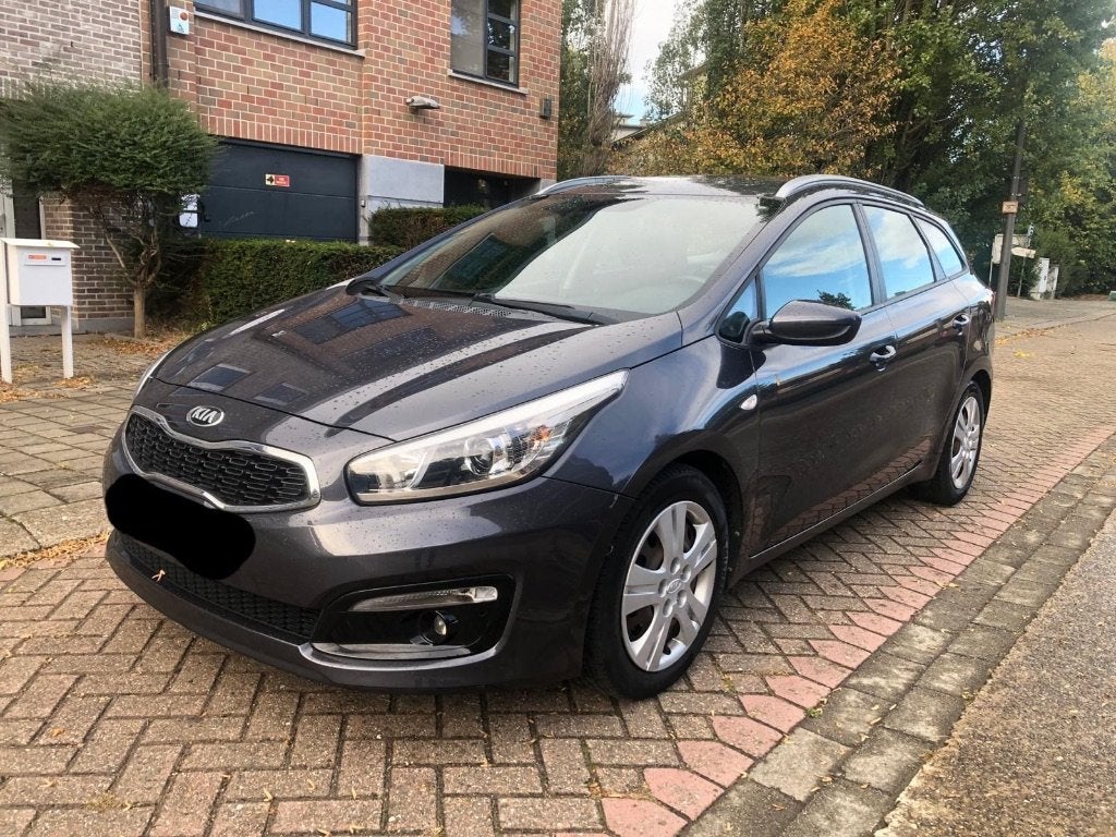 Kia Ceed 1.4 benzine airco 87dkm reeds gekeurd!, Autos, Achat, Boîte manuelle, Entretenue par le concessionnaire, Noir