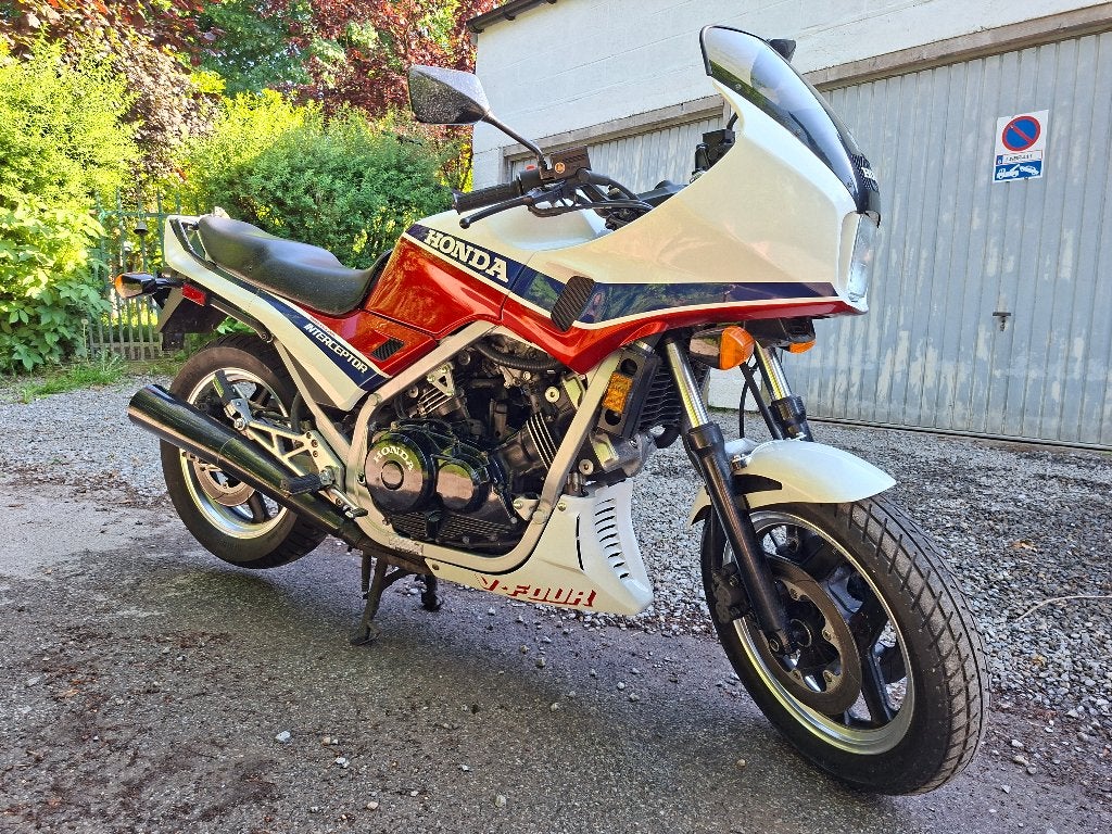 Honda VF 1000, Occasion, Super Sport, 4 cylindres, Manuelle