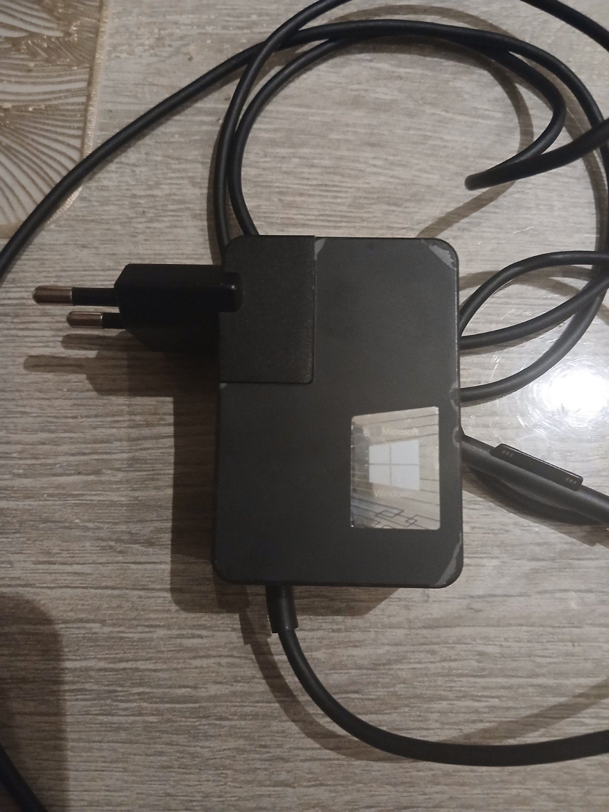 Microsoft Surface oplader, Computers en Software, Laptop-opladers, Ophalen