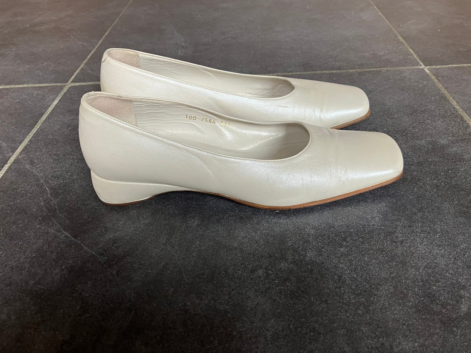 Pumps creme wit mt 37,5 voor bruid, Kleding | Dames, Trouwkleding en Trouwaccessoires, Ophalen, Gedragen, Wit, Schoenen