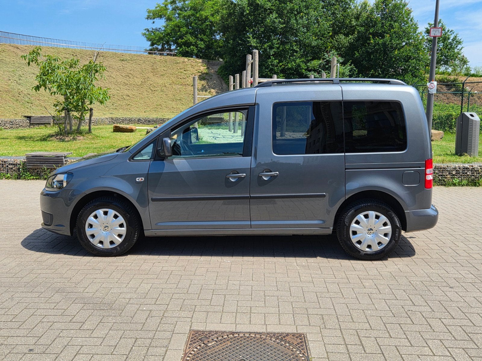 Volkswagen caddy 1.6 TDI, Auto's, Volkswagen, Euro 5, Caddy Combi, Bedrijf, 5 deurs