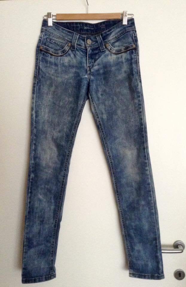 Jean bleu acid wash Levi's Demi Curve T3/S, W28 - W29 (confection 36), Enlèvement ou Envoi, Comme neuf, Bleu