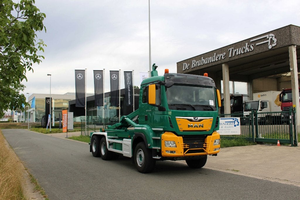 MAN TGS 33.500 6x4 containerwagen - EURO 6 - 344.900 km, Euro 6, MAN, Bedrijf, 2 zetels