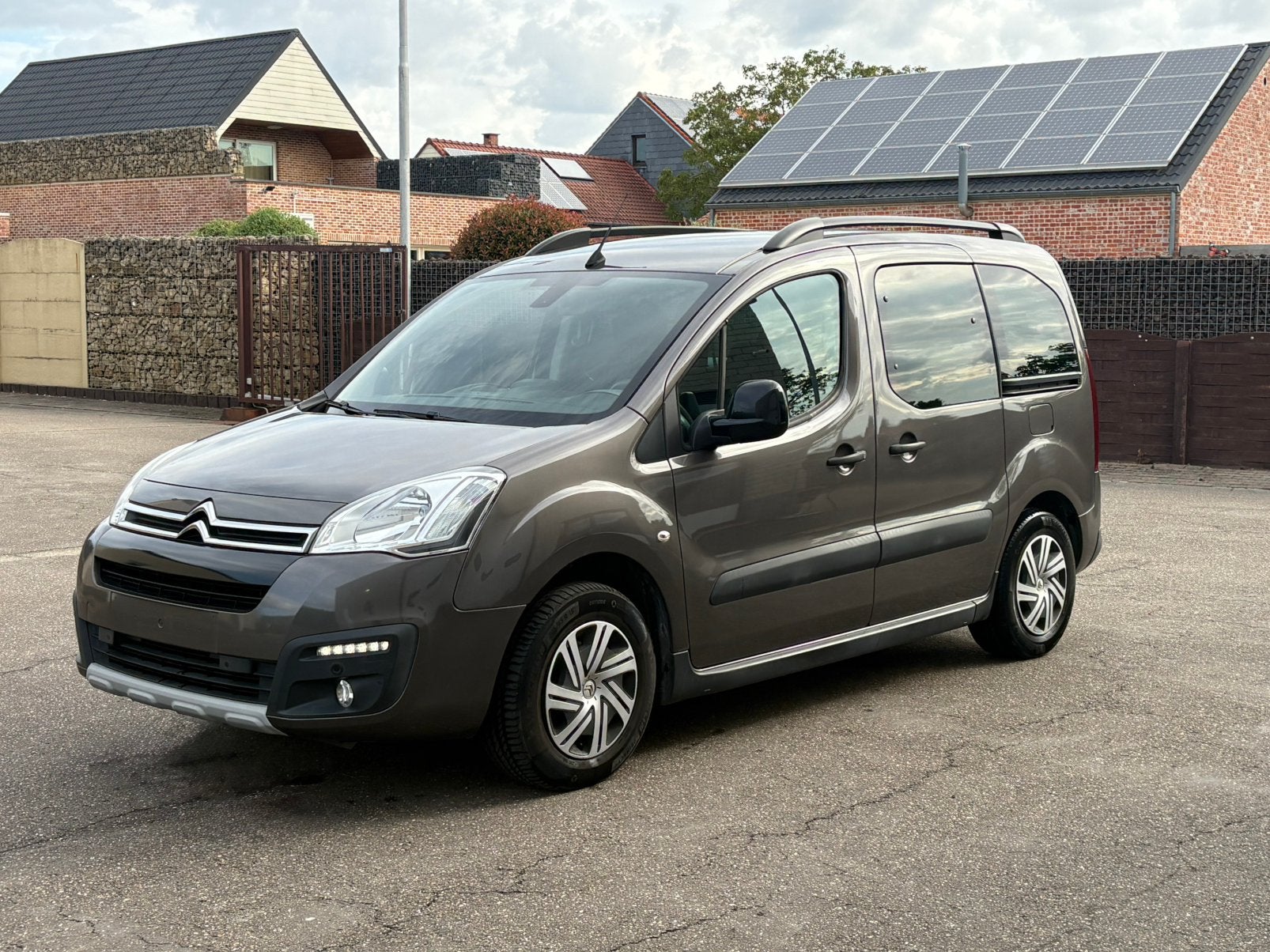 Citroën Berlingo 1.6 BlueHDi 73 kW Automaat, Autos, Argent ou Gris, Achat, Euro 6, Entreprise