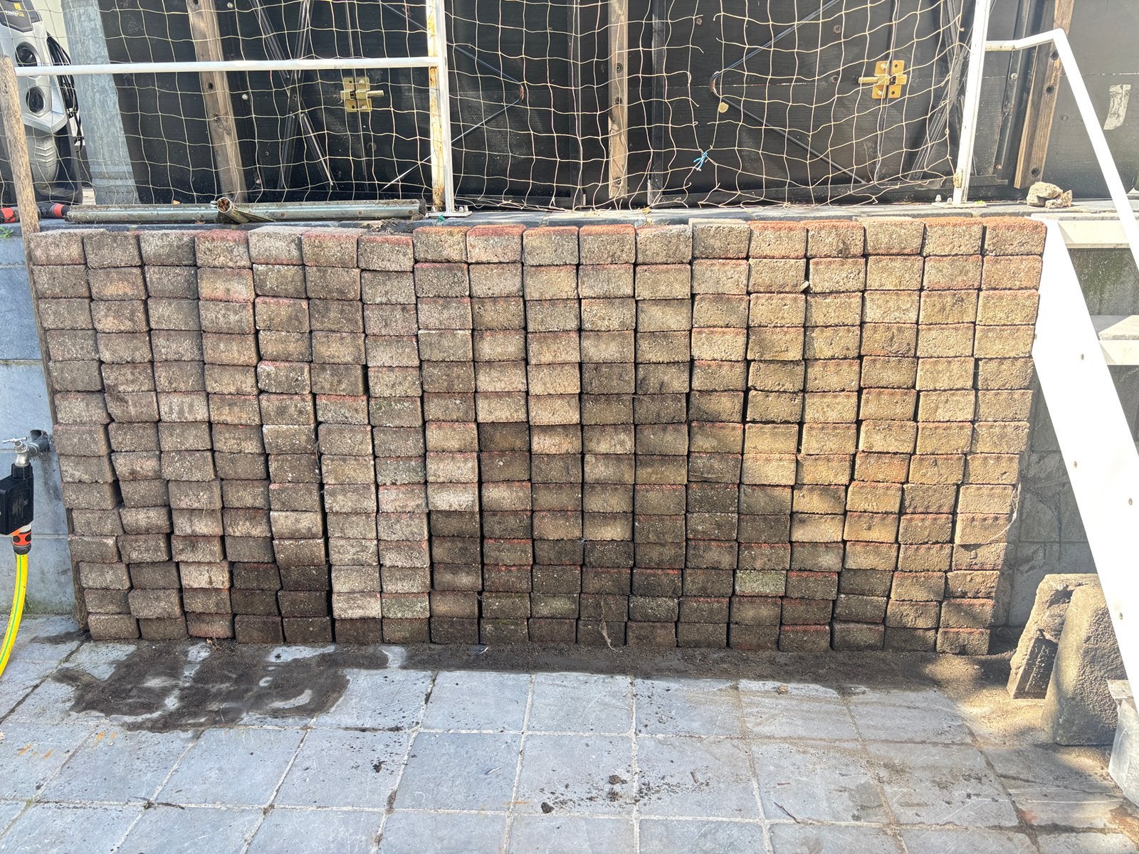 partij rode betondallen (252st), Ophalen, Gebruikt, Klinkers, Minder dan 5 m²
