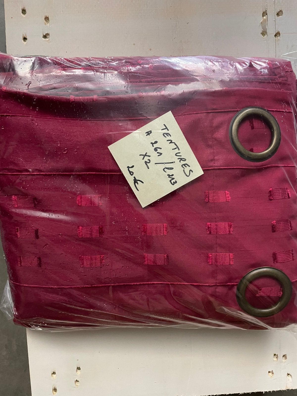 Deux tenture rouge, Rouge, Avec anneaux, Comme neuf, Enlèvement