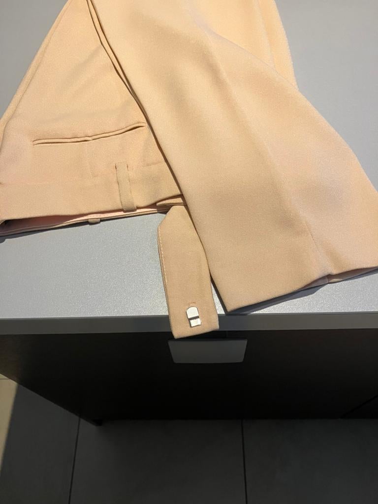 Mooi broekje lichtroze PINKO, Kleding | Dames, Ophalen of Verzenden, Zo goed als nieuw, Maat 38/40 (M)
