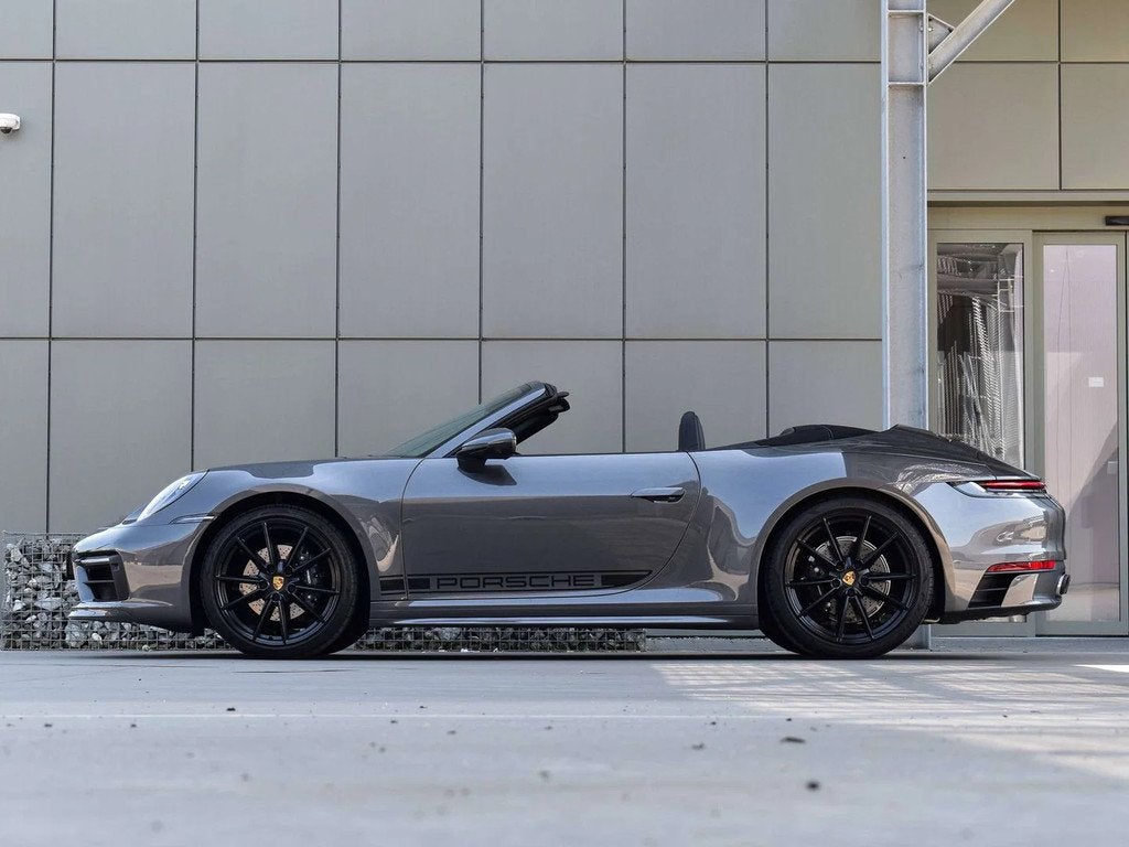 Porsche 992 Cabrio / SportDesign / LIKE NEW / Agate Grey / C, Automaat, 4 zetels, Gebruikt, Cabriolet