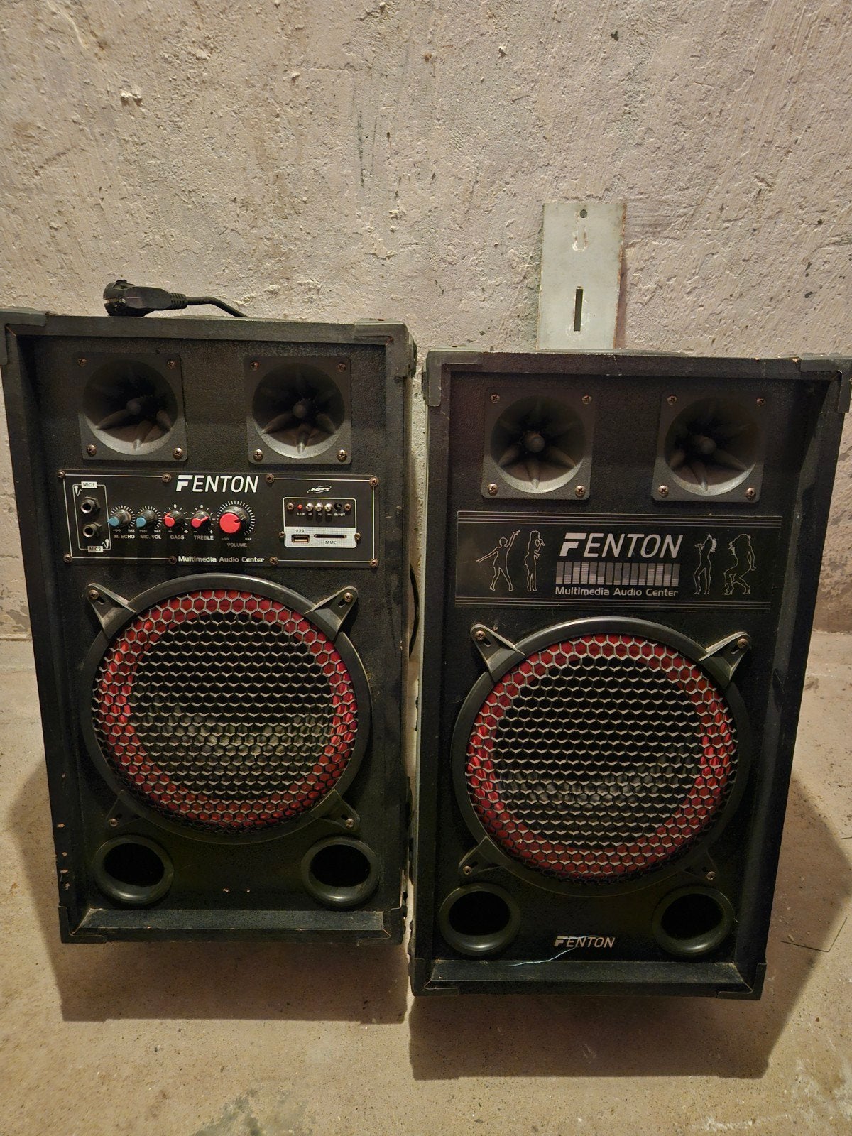 boxen 400watt met usb en 2 micro aansluitingen, Ophalen of Verzenden