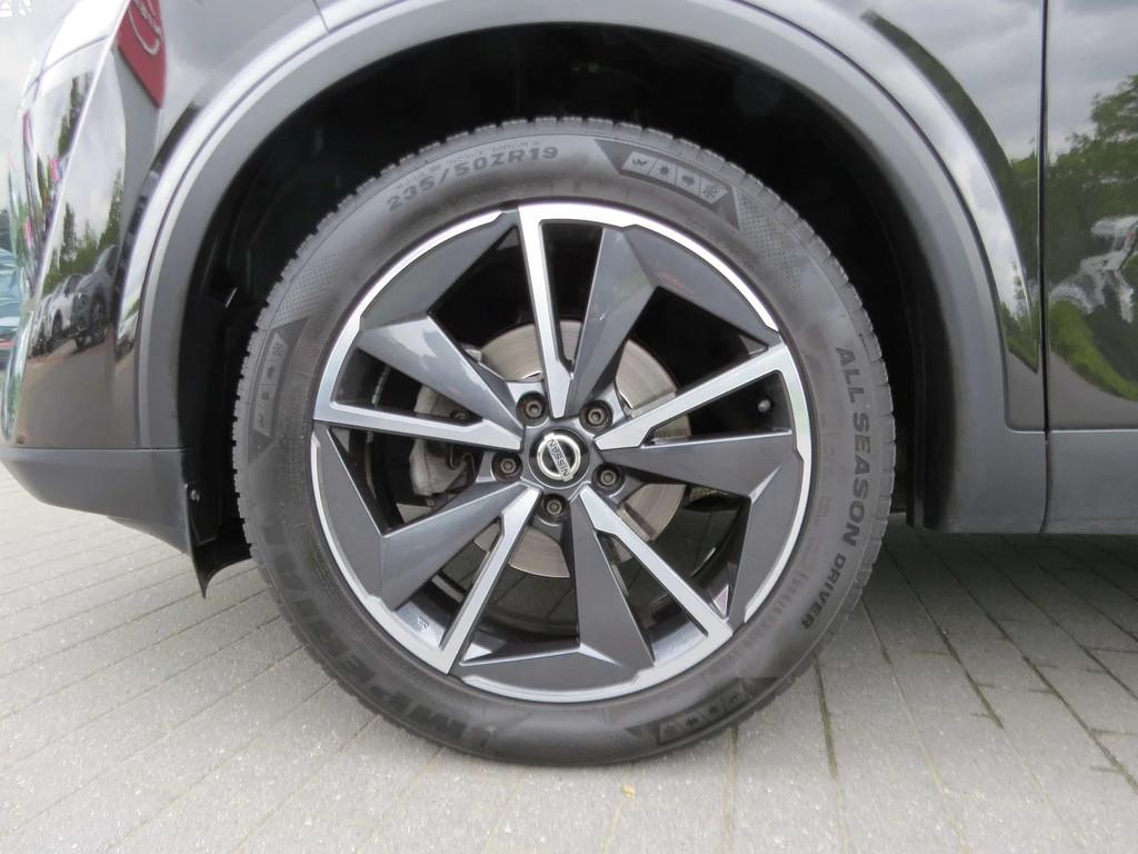 Nissan QASHQAI Tekna 1.3 Mild hybrid (bj 2022), Auto's, Nissan, Gebruikt, Euro 6, 4 cilinders, Zwart