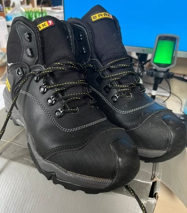Hoge veiligheidsschoenen maat 42, Ophalen, Zo goed als nieuw