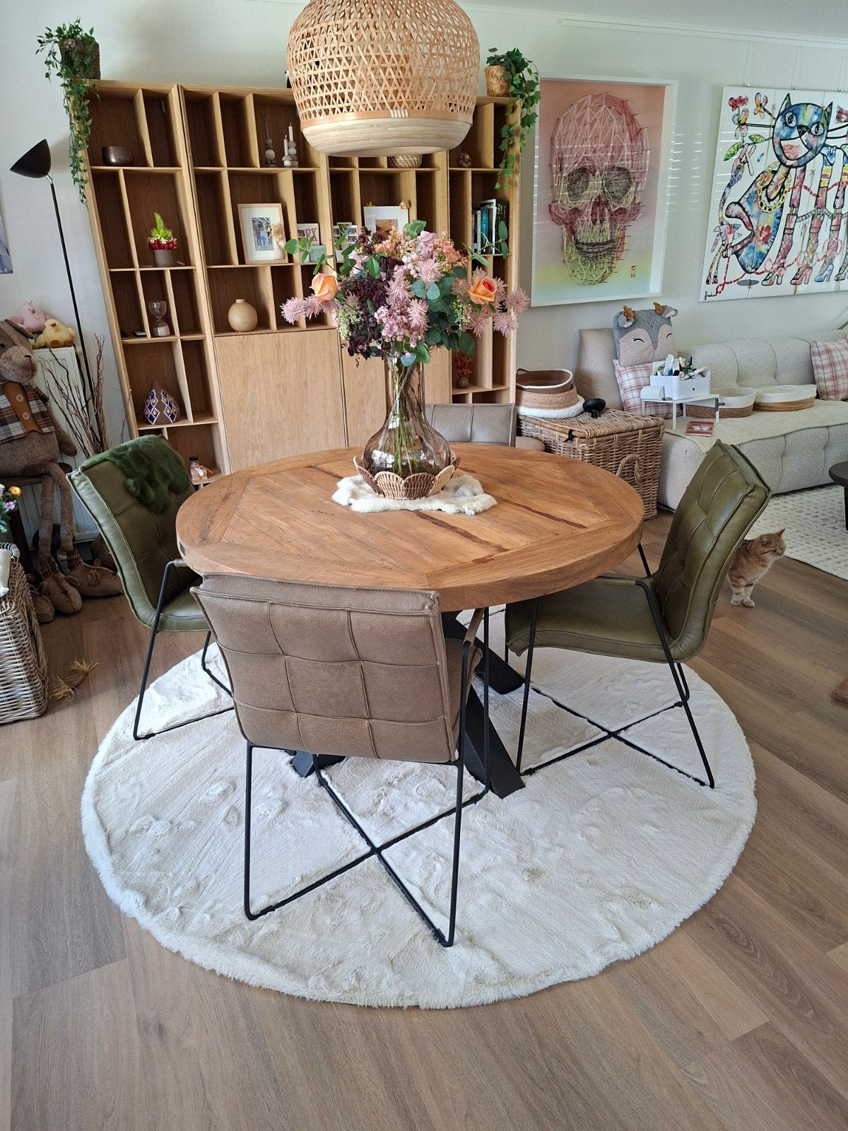 Teak ronde tafel 130 + 4 stoelen + tapijt, Ophalen