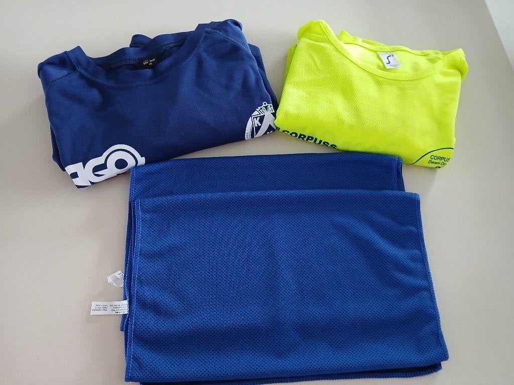 2 chemises de sport+2 serviettes de sport gratuites, Enlèvement ou Envoi, Général, Geen merk, Porté