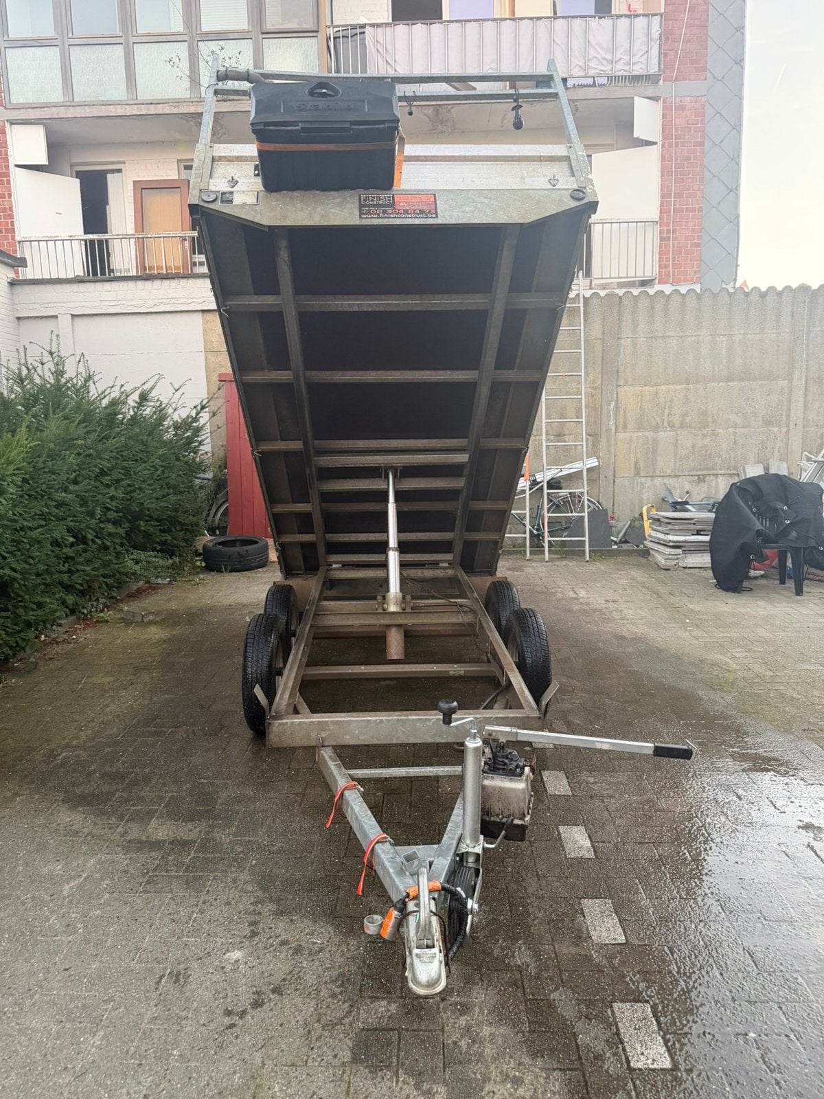 Benne basculante manuelle de 750 kg, Enlèvement, Comme neuf