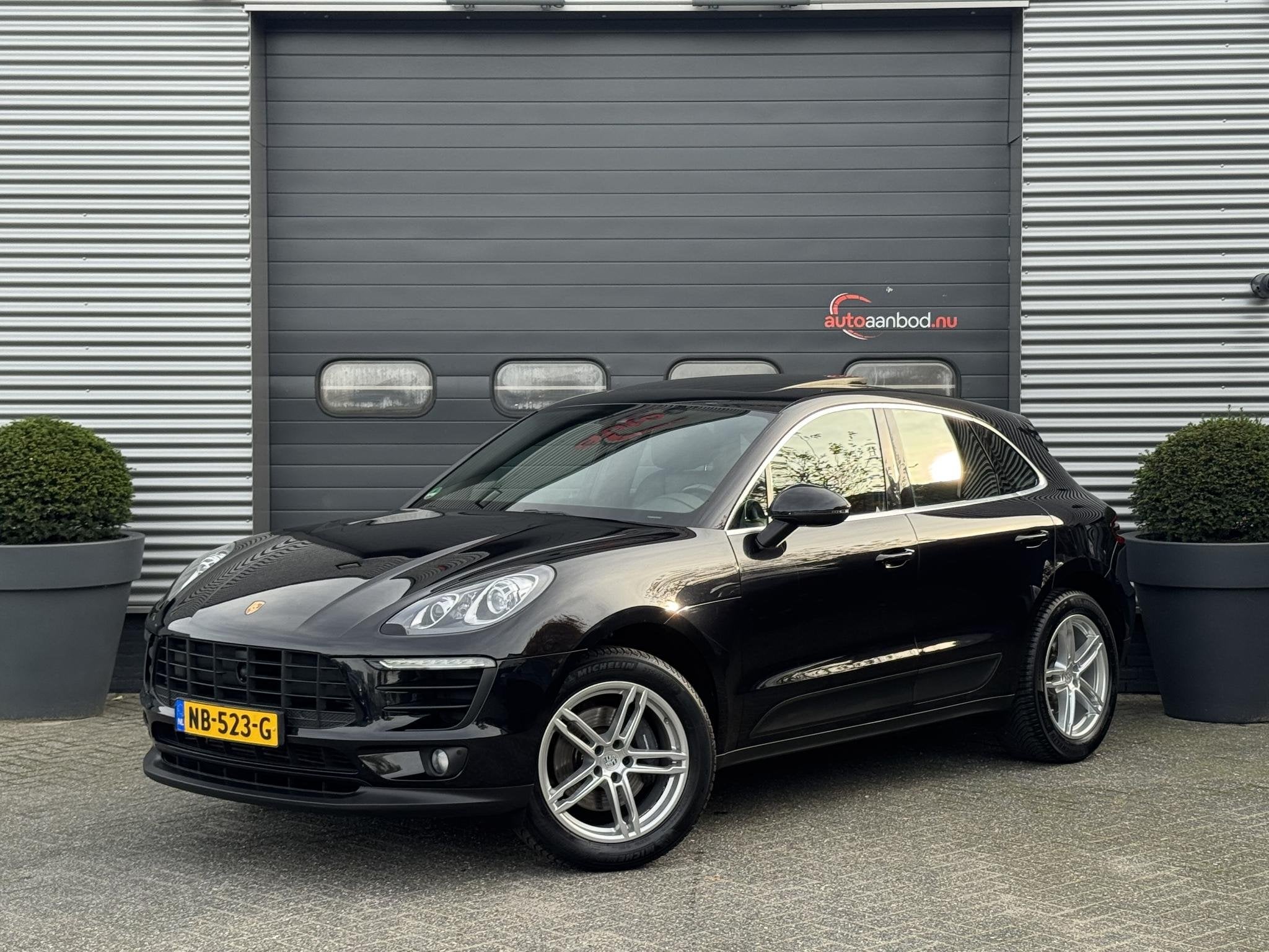 Porsche Macan 2.0 | Panoramadak | Adaptive Cruise Control |, Auto's, Gebruikt, 4 cilinders, Zwart, Bedrijf