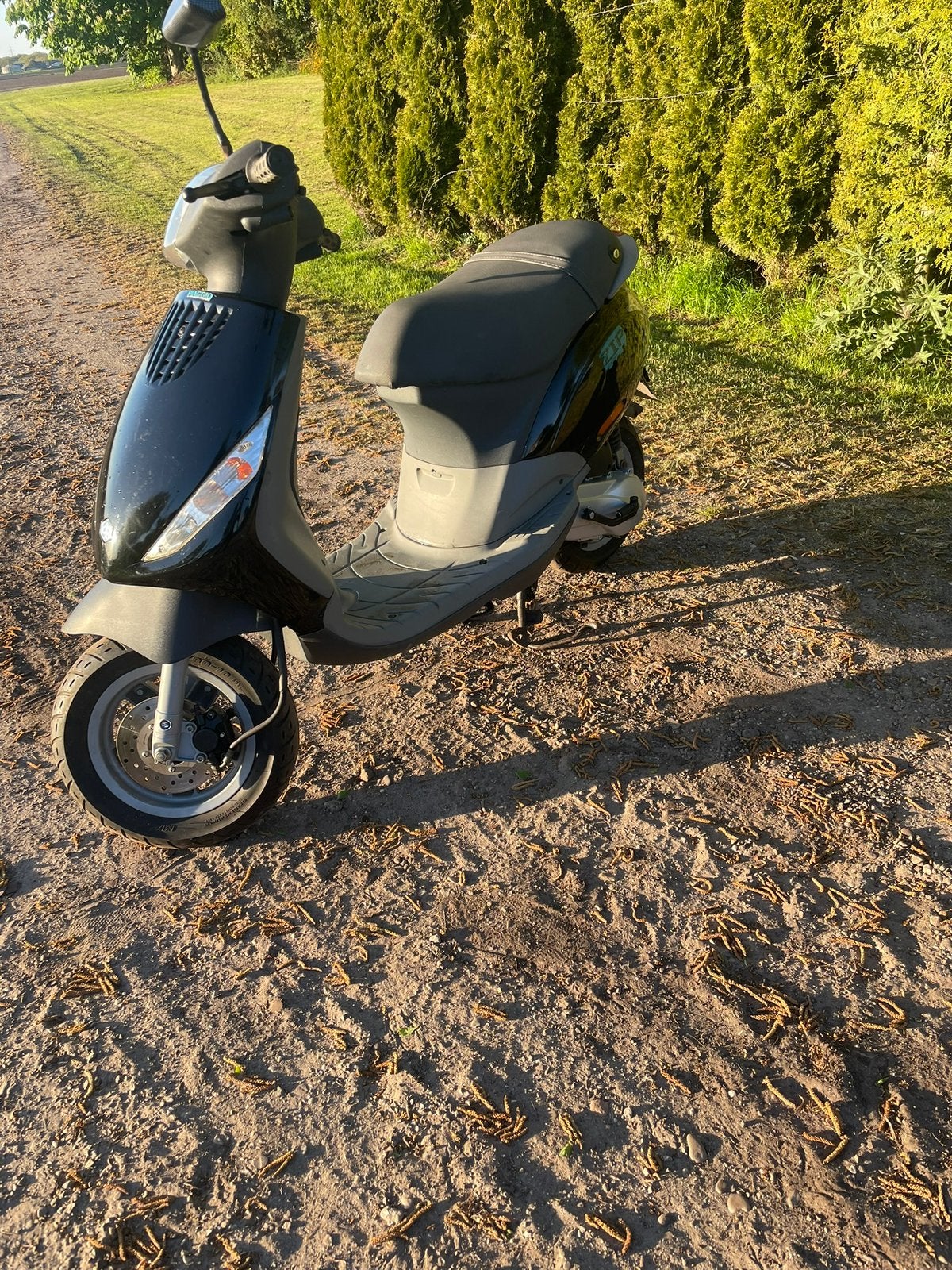 Piaggio zip 2000 2t 50 5k km, Fietsen en Brommers, Scooters | Piaggio, Ophalen, Zo goed als nieuw, Zip