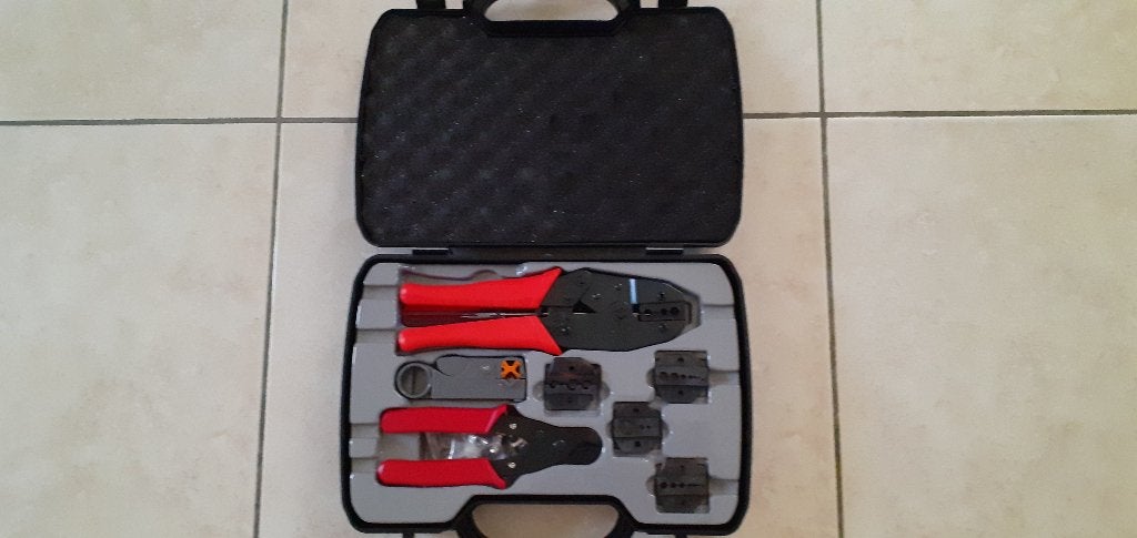 Valisette neuve complète pour raccordement coax VTBNCS, Bricolage & Construction, Outillage | Outillage à main, Enlèvement, Neuf