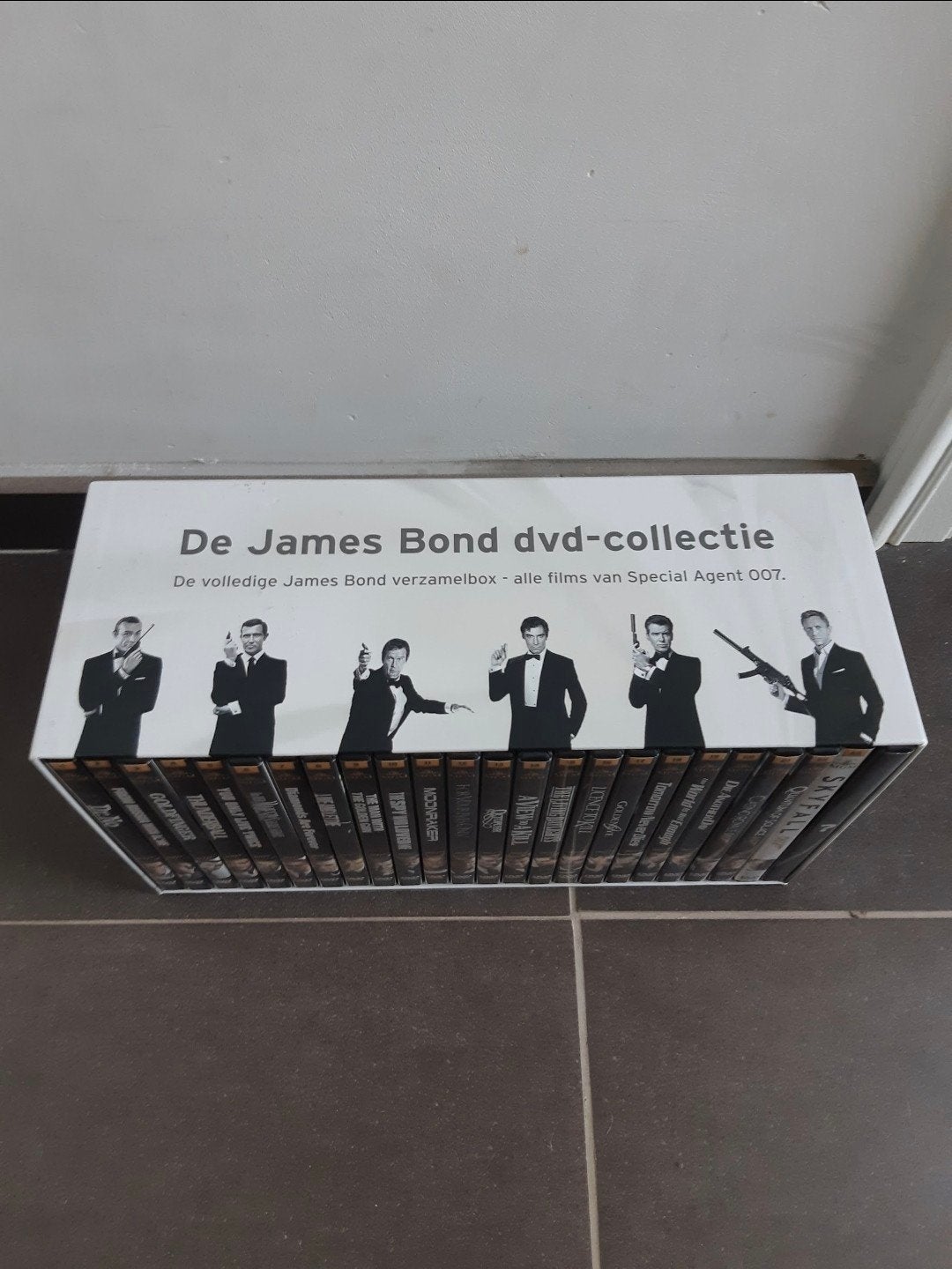 James bond box uitstekende staat!!, Ophalen