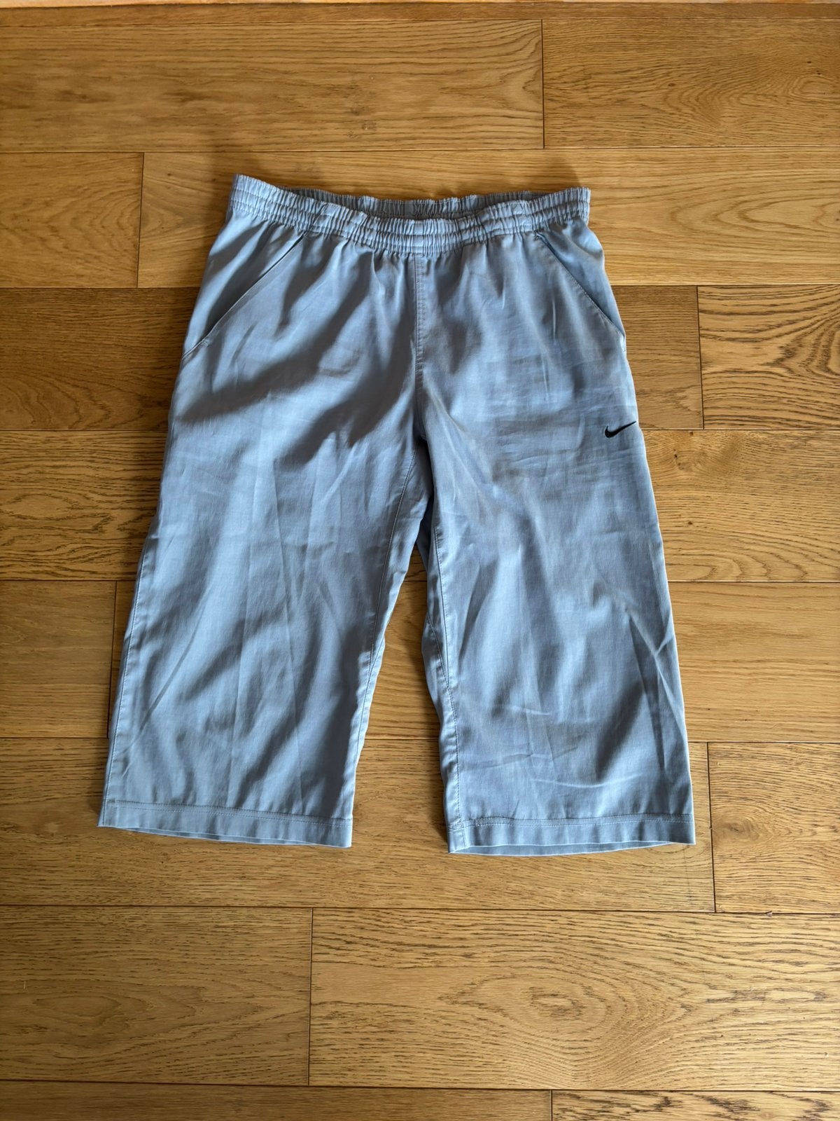 Pantacourt Nike Vintage Gris - Taille L - Logo Brodé Swoosh, Vêtements | Hommes, Vêtements de sport, Enlèvement ou Envoi, Comme neuf