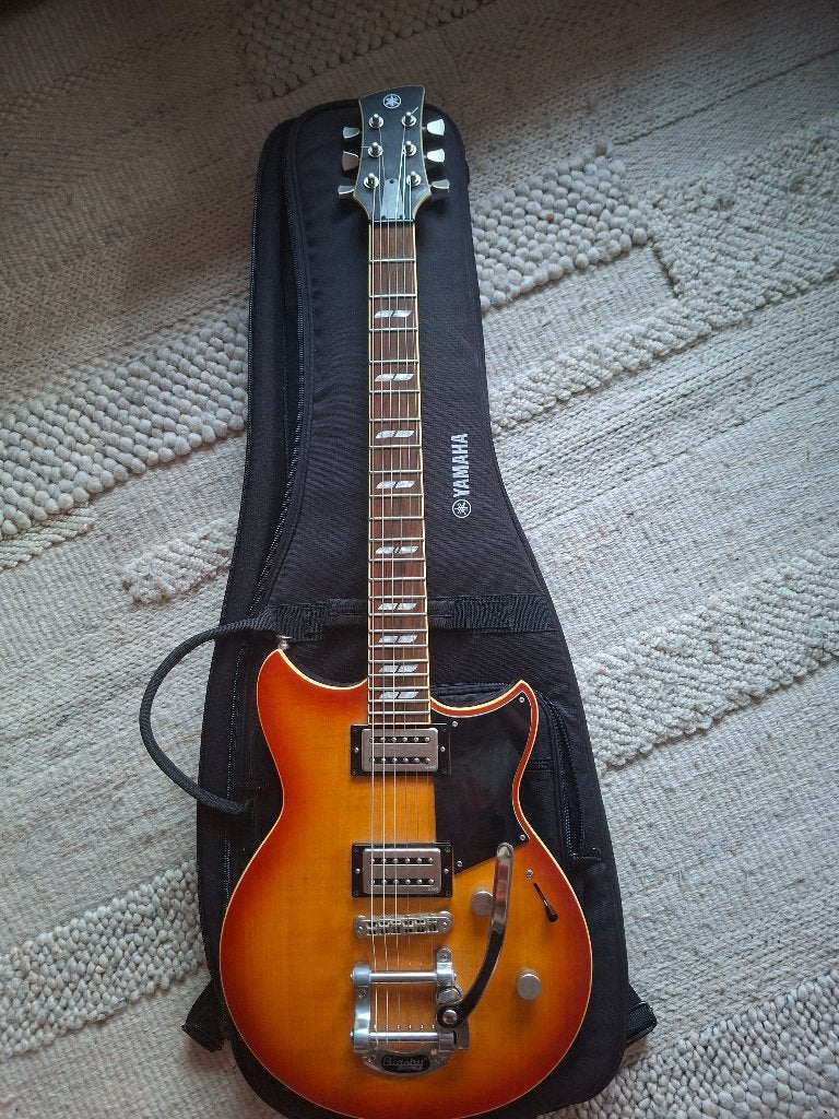 Yamaha Revstar RS 720B, Musique & Instruments, Instruments à corde | Guitares | Électriques, Enlèvement, Comme neuf, Solid body