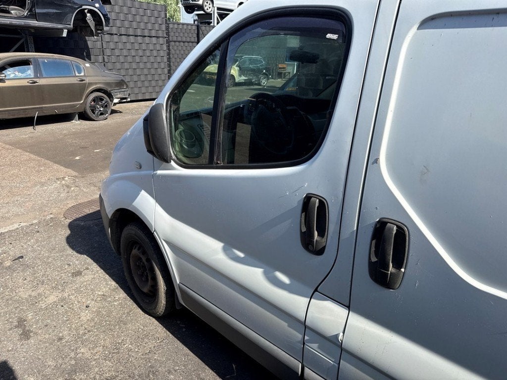 PORTE AVANT GAUCHE Renault Trafic New (FL) (01-2001/06-2014), Renault, Utilisé, Peter-Huppertz-Straße 5
51063  Köln, DE, Porte