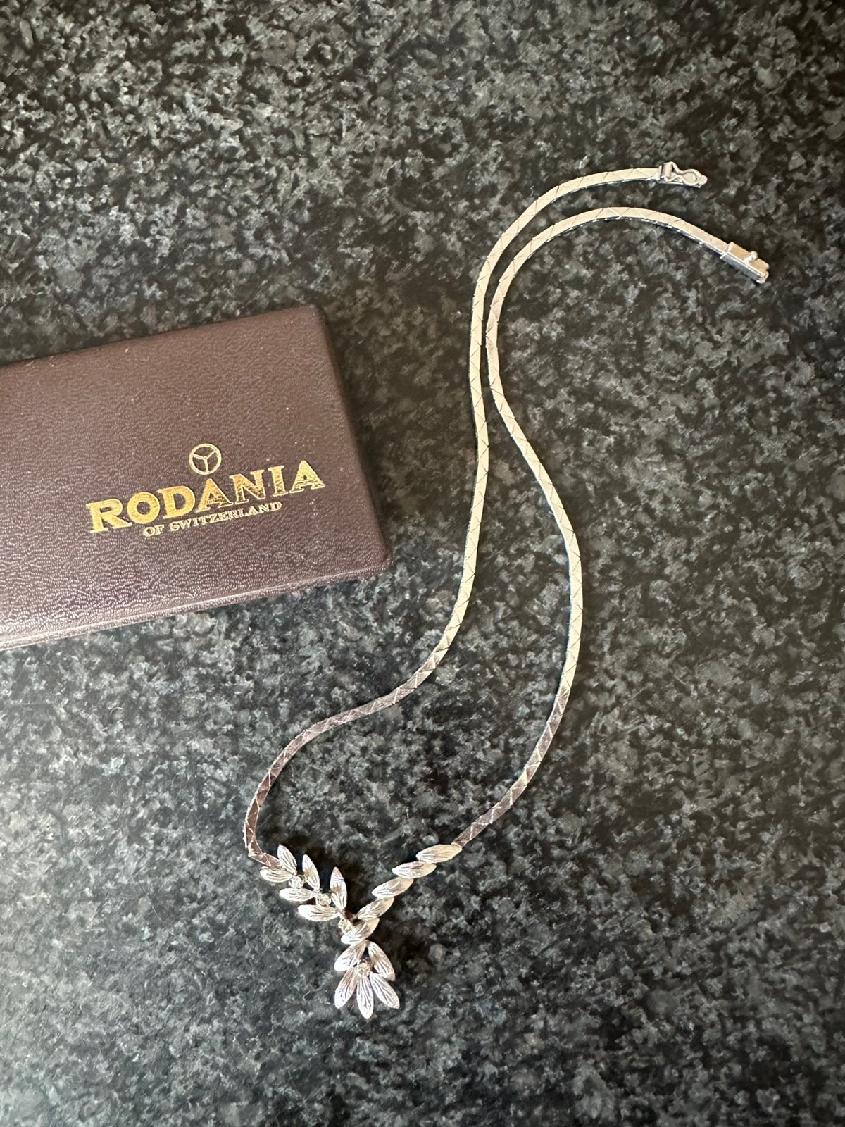 Set Rodania Juwelen, Bijoux, Sacs & Beauté, Enlèvement, Comme neuf