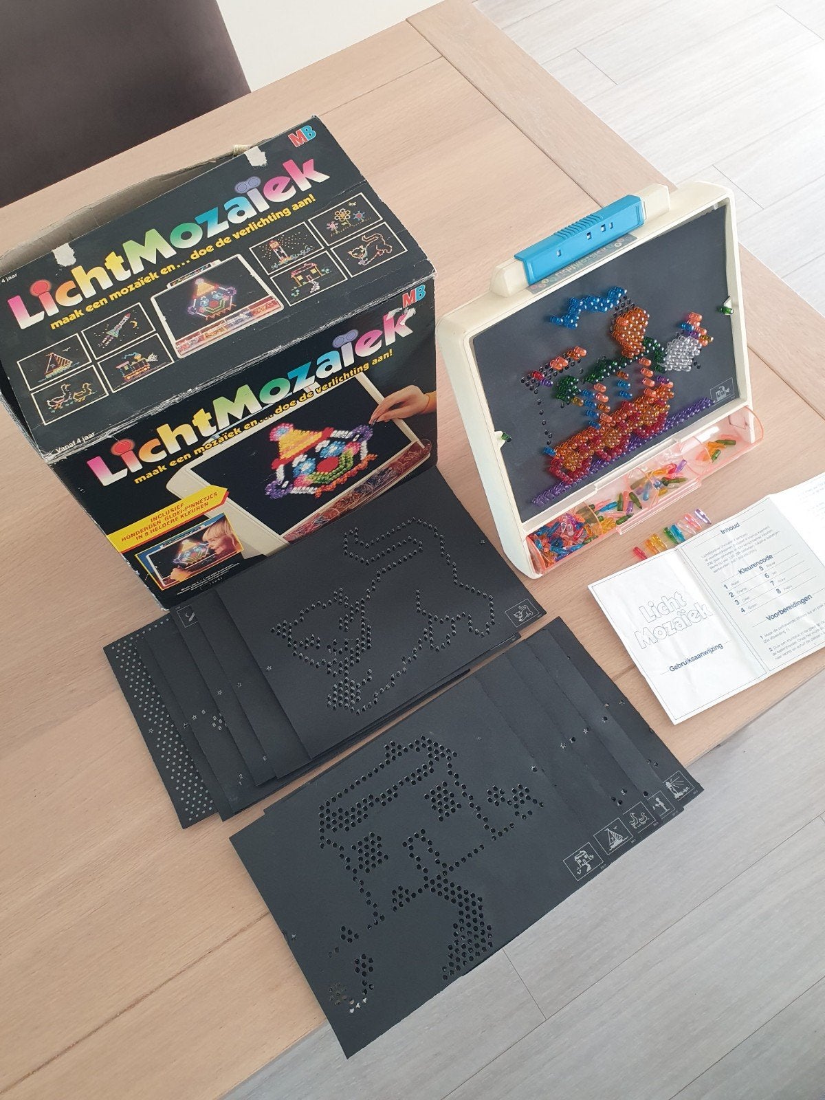 Licht mozaïek MB, Hobby en Vrije tijd, Gezelschapsspellen | Overige, Ophalen of Verzenden