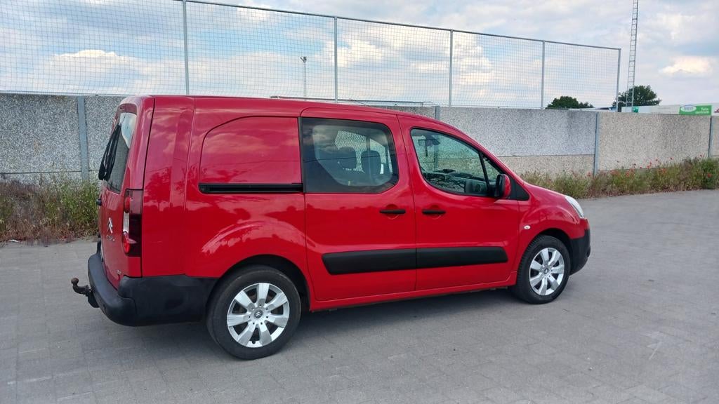 Citroën berlingo Maxi Automaat met veel opties., Auto's, Automaat, Euro 5, 4 cilinders, Citroën