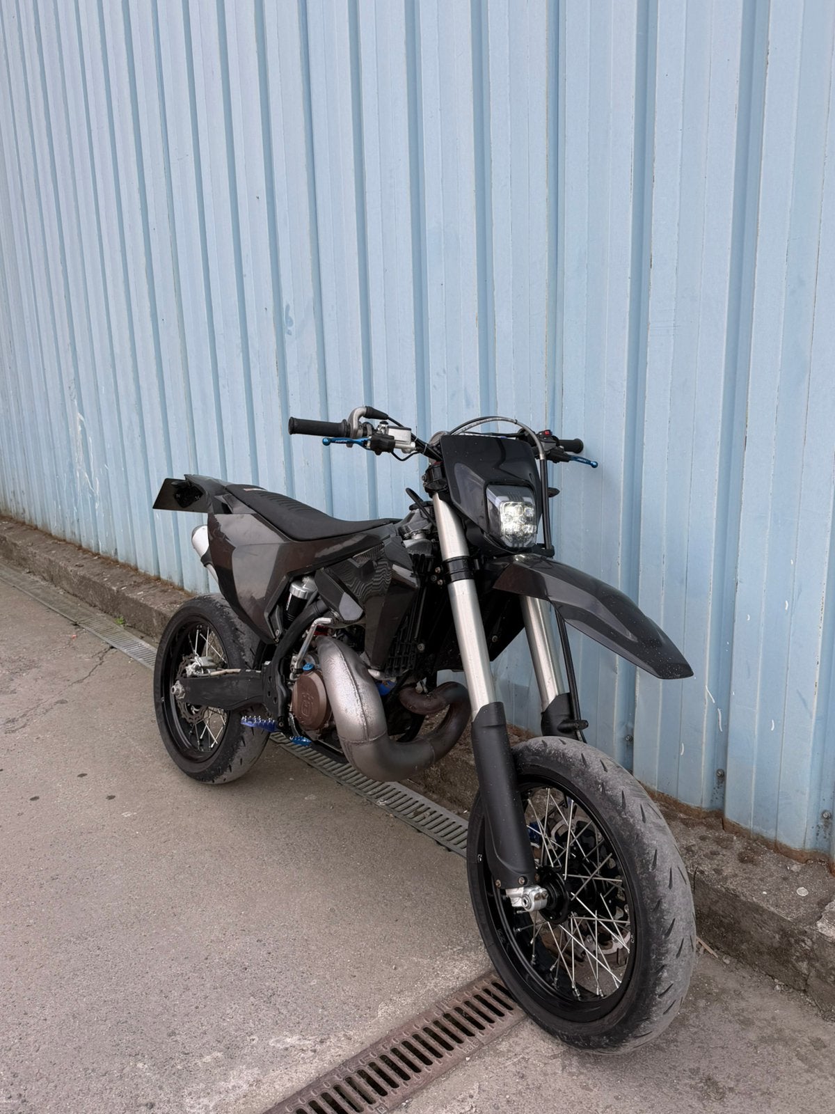 Husqvarna 250te supermotard, Motos, Motos | Husqvarna, Entreprise, Enduro