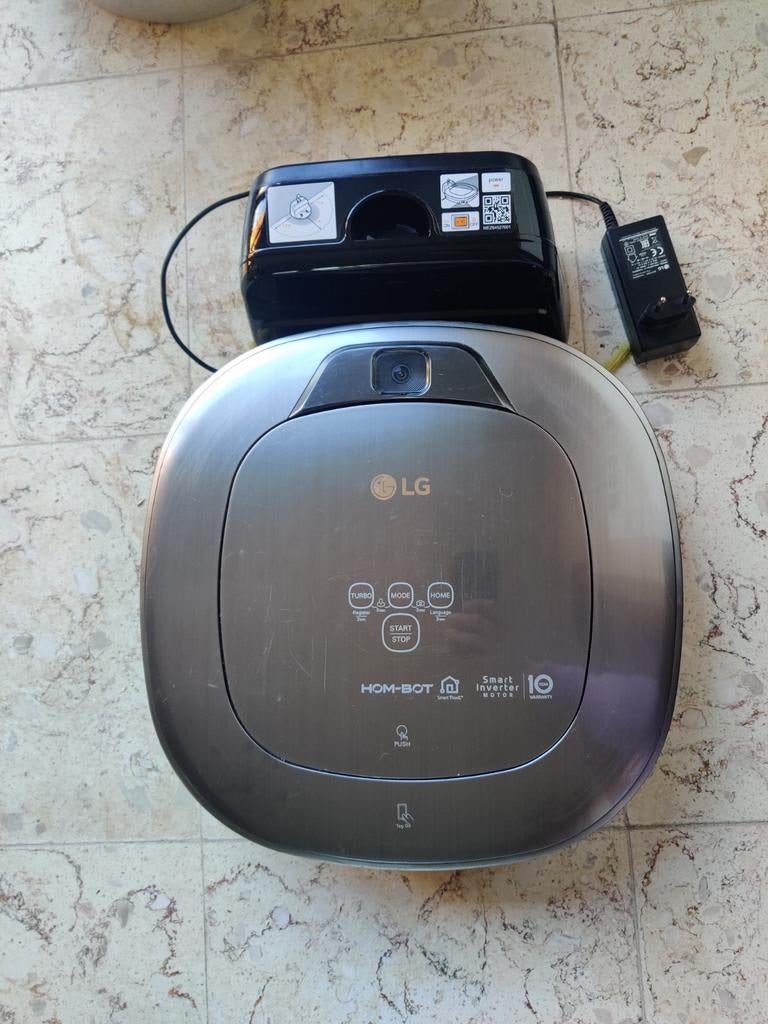 LG Hom-Bot - robotstofzuiger, Ophalen, Reservoir