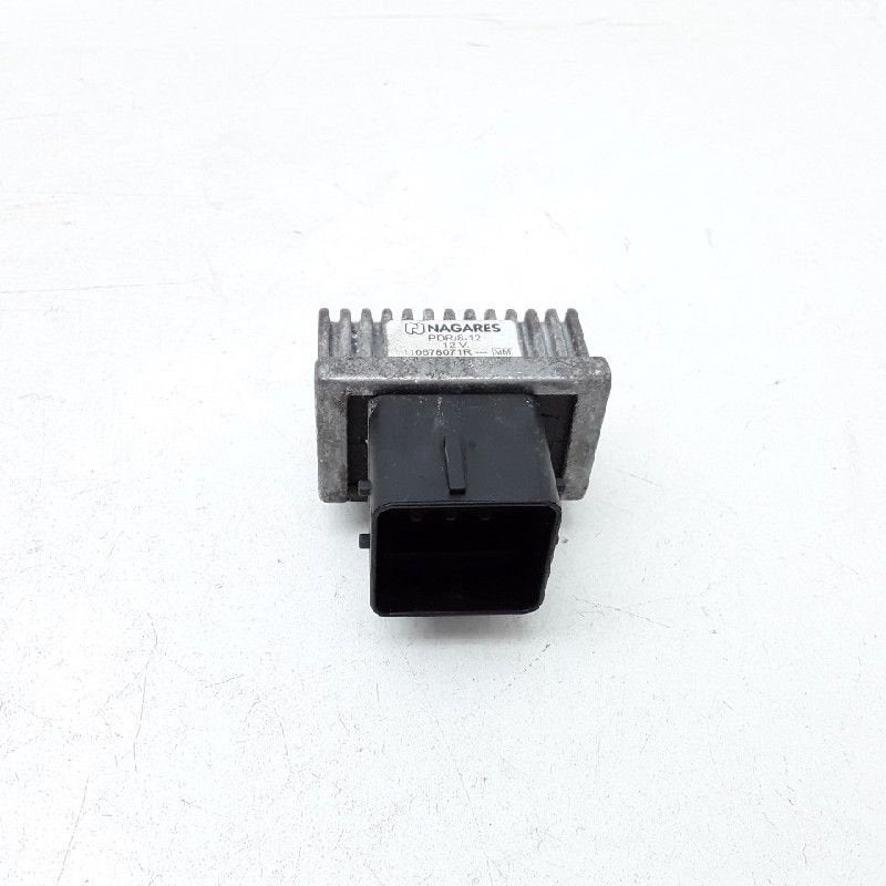 VOORGLOEI RELAIS Nissan Qashqai (J10) (|110678071R|), Gebruikt, Nissan