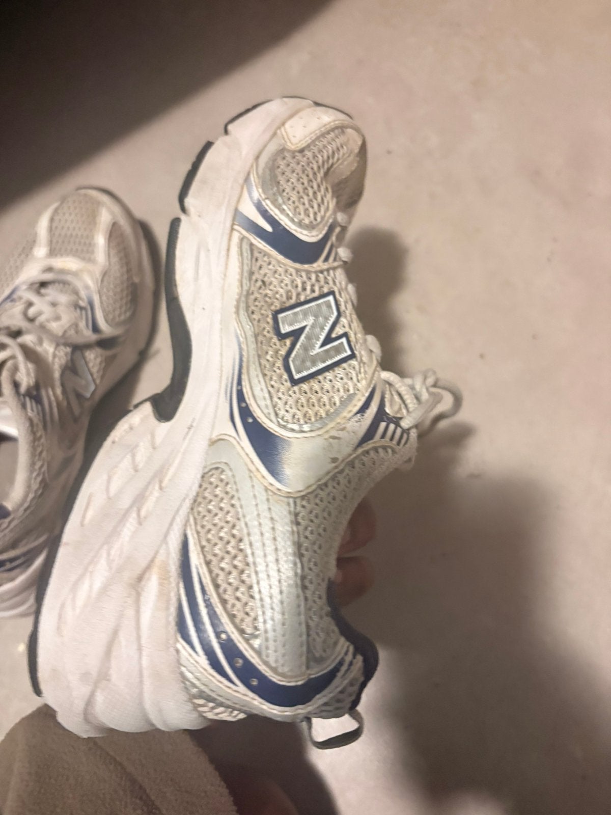 New Balance 39, Enlèvement, Comme neuf