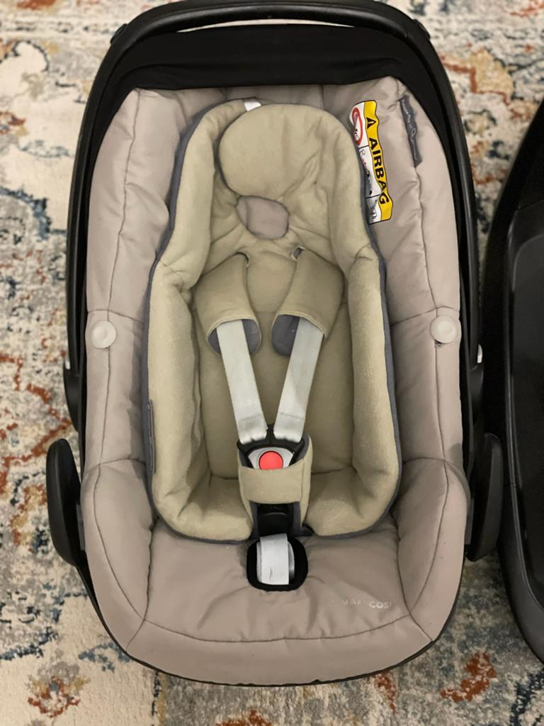 Maxi-Cosi Pebble Plus i-Size Autostoelhoes + 2wayfix isofix, Enfants & Bébés, Enlèvement, Comme neuf, Maxi-Cosi, Isofix