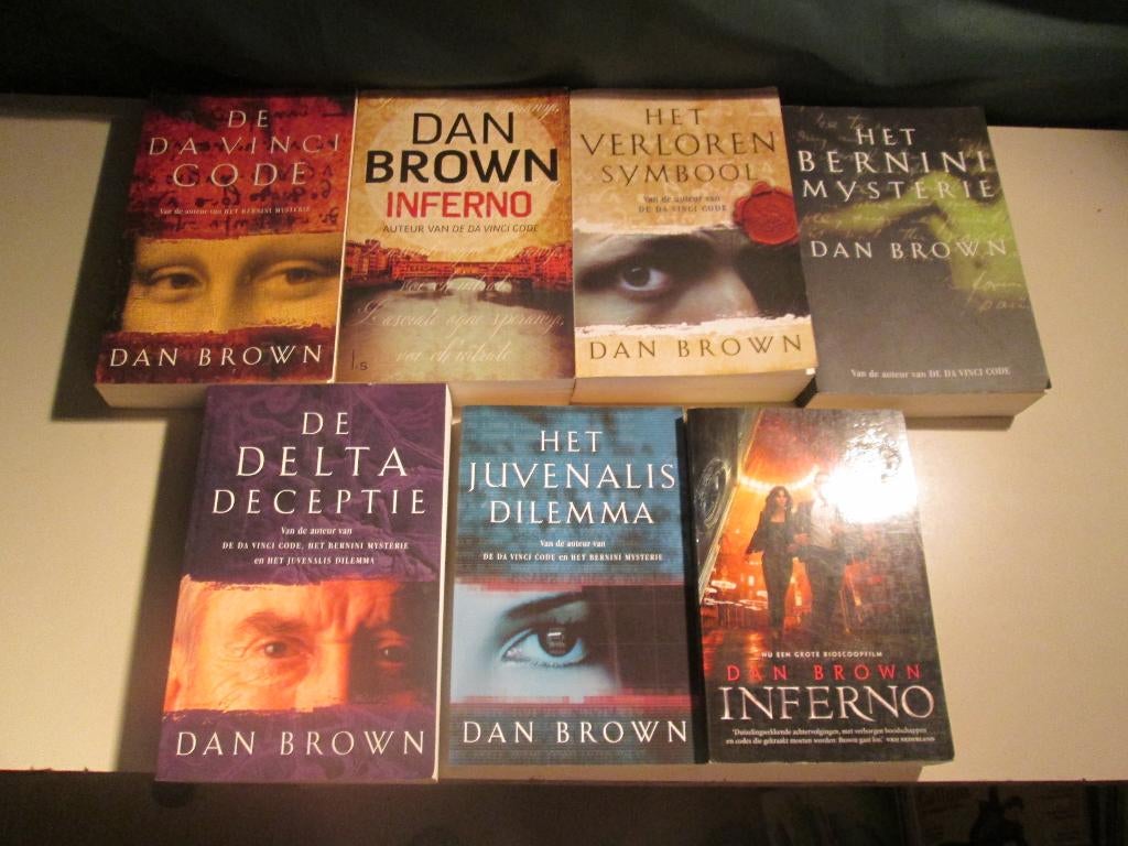 7 Prima Thrillers van Dan brown, Boeken, Thrillers, Ophalen of Verzenden, Zo goed als nieuw
