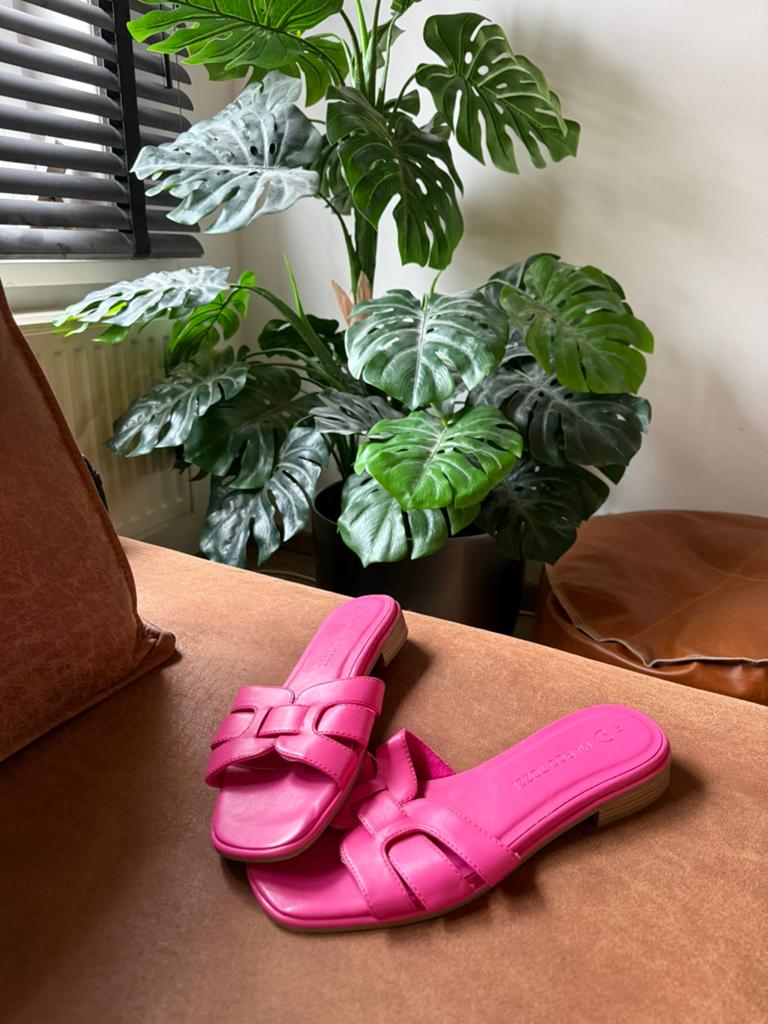 slippers van Marco Tozzi maat 41, Slippers, Ophalen of Verzenden, Zo goed als nieuw, Roze
