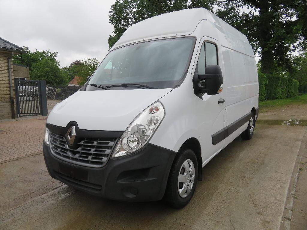 Renault Master 2.3dCi- L2H3 - 142.632km - 2018 - €6b, Autos, Camionnettes & Utilitaires, https://public.car-pass.be/vhr/ffa91cbb-fc52-411b-ae55-4bef100c5e5c