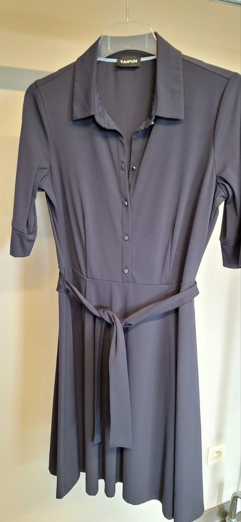 Donkerblauw kleed, mt 38., Maat 38/40 (M), Blauw, Ophalen of Verzenden, Taifun
