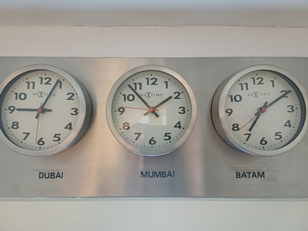 3 wereldtijd uurwerken, Ophalen, Gebruikt, Analoog