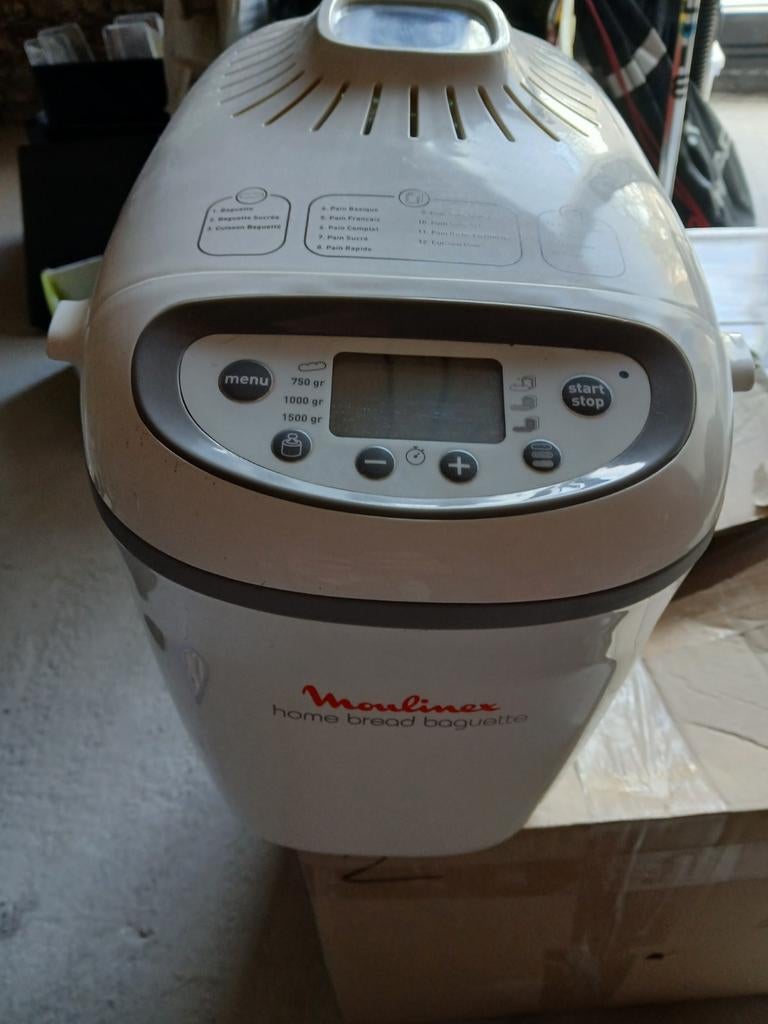 Machine à pain, Fenêtre transparente, Comme neuf, Enlèvement, 1200 à 1600 grammes de pâte
